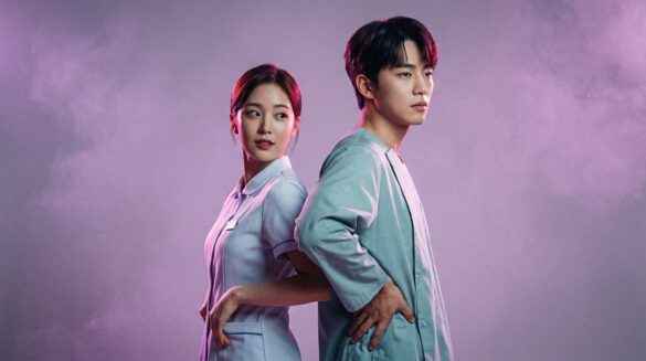 Retrato editorial de un actor coreano vestido de médico y una actriz coreana de enfermera, de espaldas en un estudio con iluminación dramática magenta y lila.